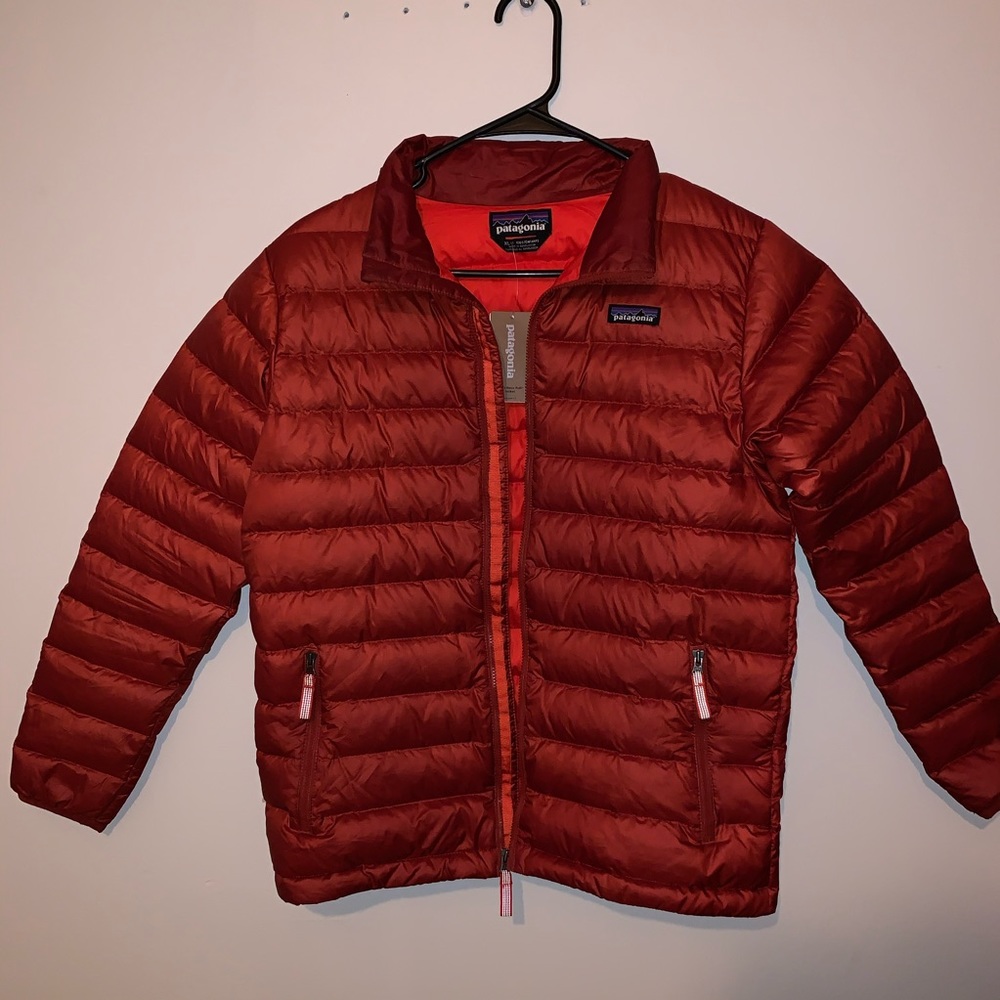 NWT patagonia puffer jacket - kids XL / women’s S